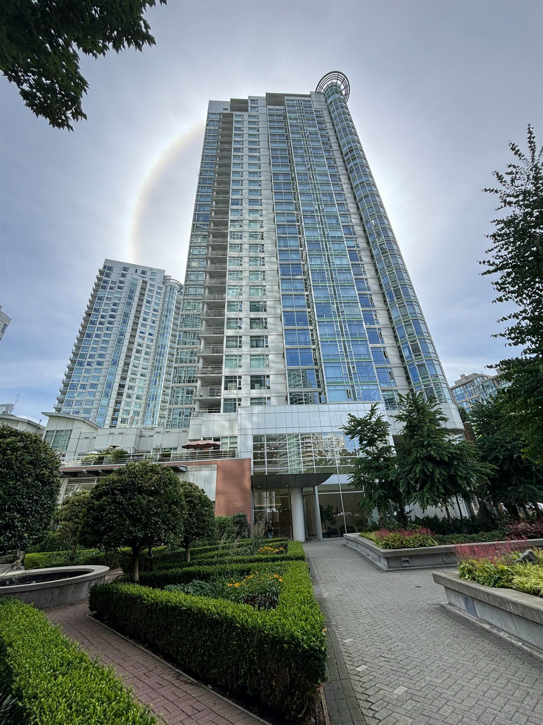 xx1-198 Aquarius Mews, Vancouver, BC, V6Z 2Y4 - 2