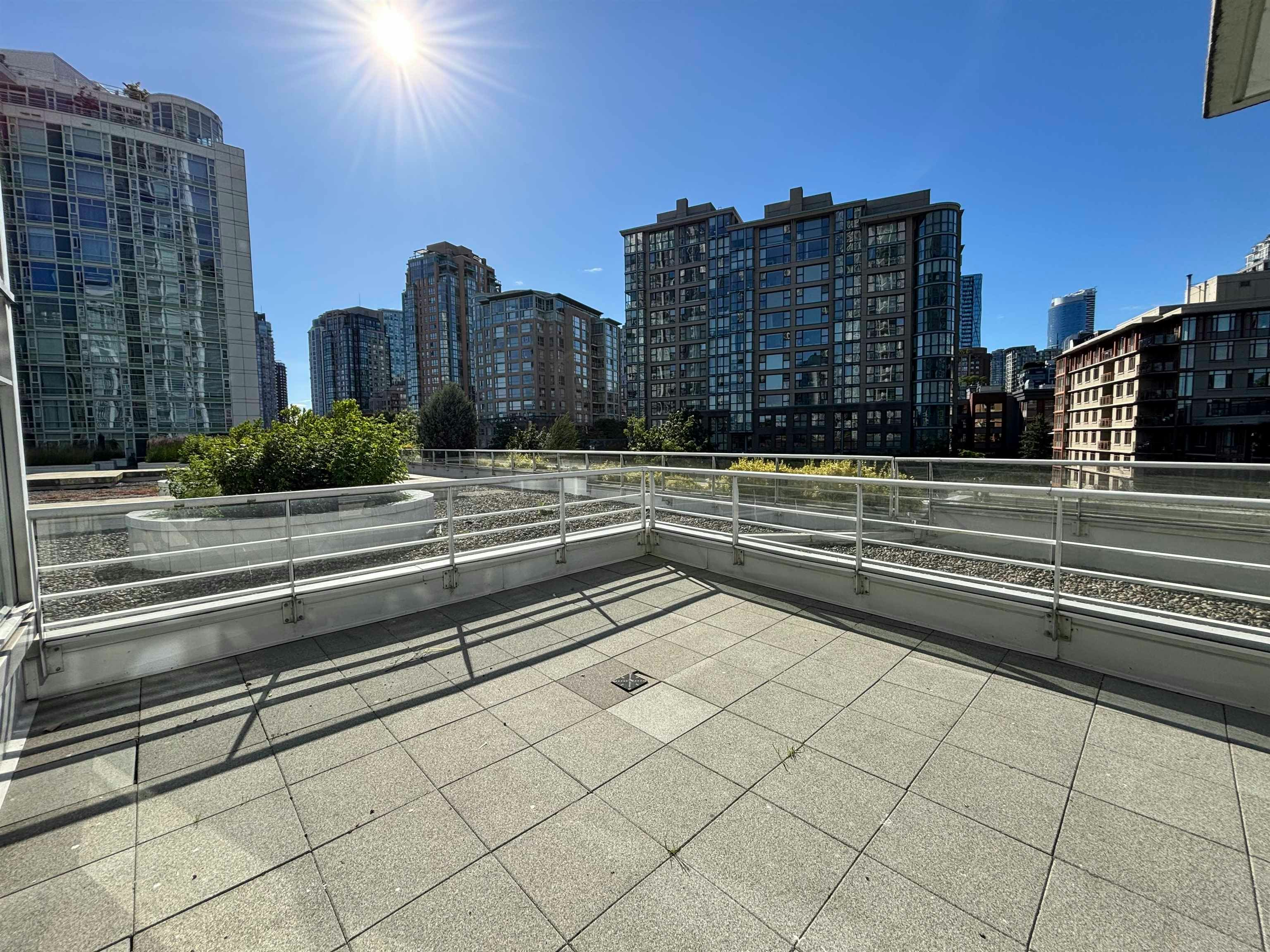 xx1-198 Aquarius Mews, Vancouver, BC, V6Z 2Y4 - 16