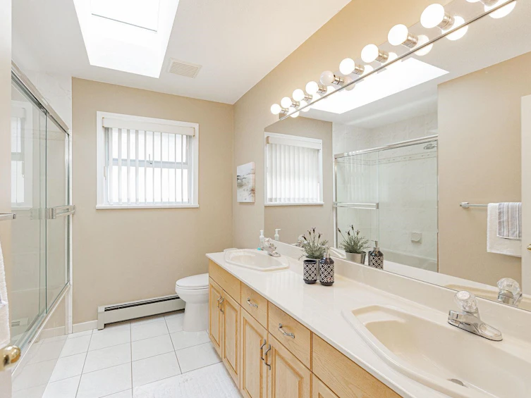 7758 Mcgregor Avenue, Burnaby, BC, V5J 4H5 - 10