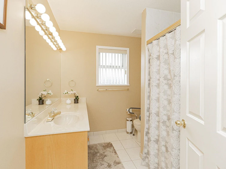 7758 Mcgregor Avenue, Burnaby, BC, V5J 4H5 - 14
