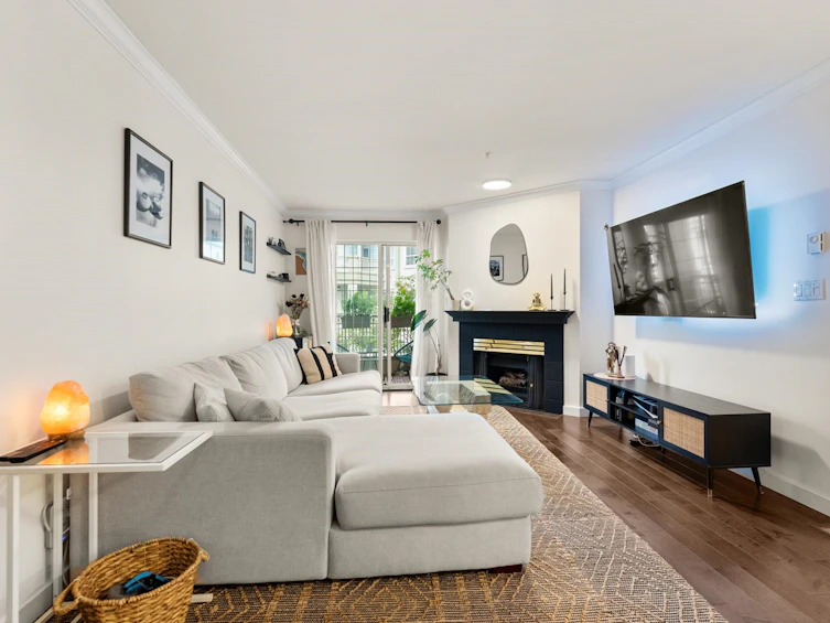 323-15268 W 105 Ave Avenue, Surrey, BC, V3R 0W8 - 4