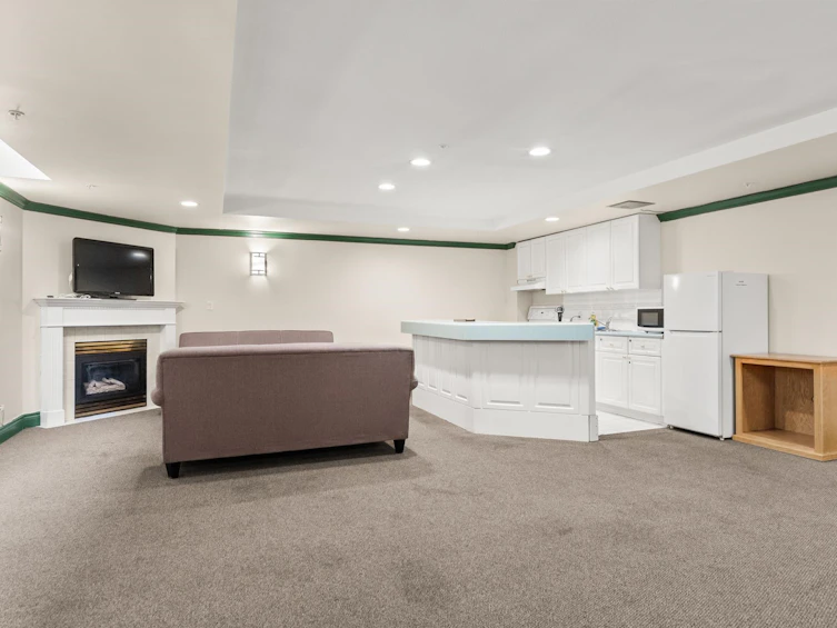 323-15268 W 105 Ave Avenue, Surrey, BC, V3R 0W8 - 10