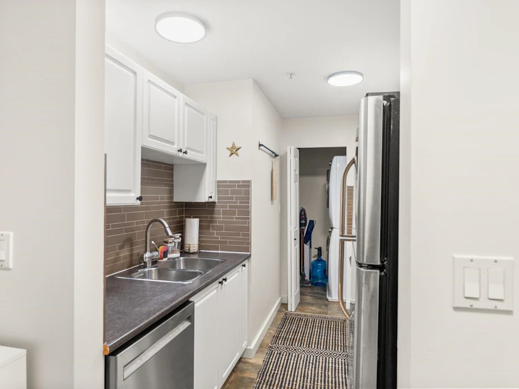 323-15268 W 105 Ave Avenue, Surrey, BC, V3R 0W8 - 12