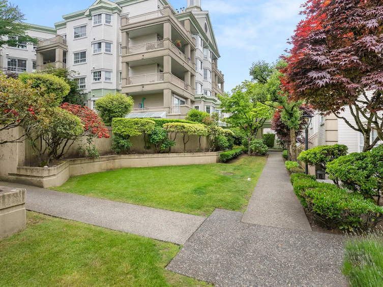 323-15268 W 105 Ave Avenue, Surrey, BC, V3R 0W8 - 37