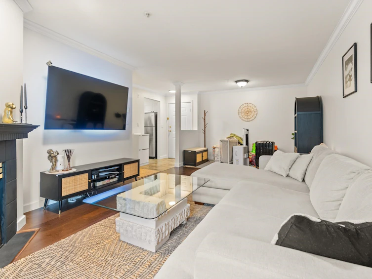 323-15268 W 105 Ave Avenue, Surrey, BC, V3R 0W8 - 9