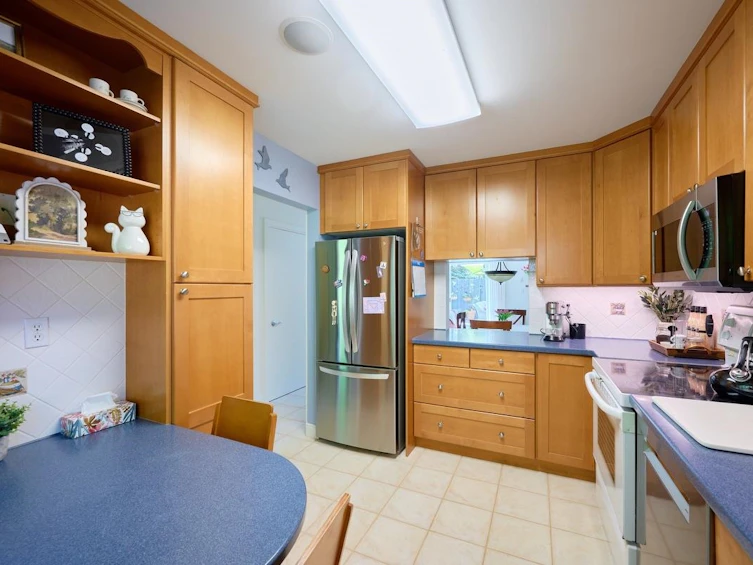 4627 Hoskins Road, North Vancouver, BC, V7K 2R2 - 11