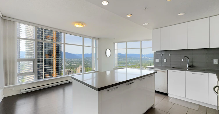 30xx-4880 Bennett Street, Burnaby, BC, V5H 0C1