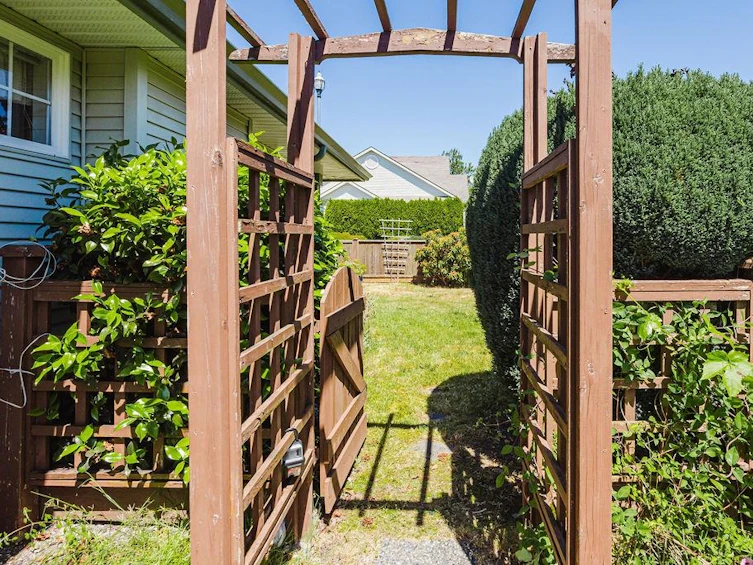 6317 Williams Place, Sechelt, BC, V7Z 0M6 - 25