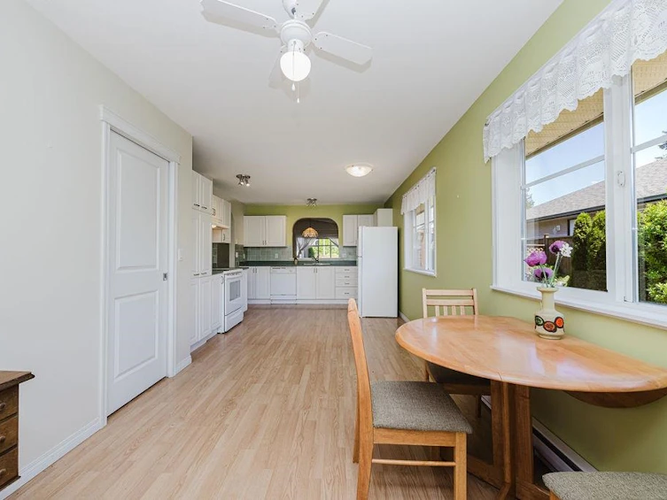 6317 Williams Place, Sechelt, BC, V7Z 0M6 - 17