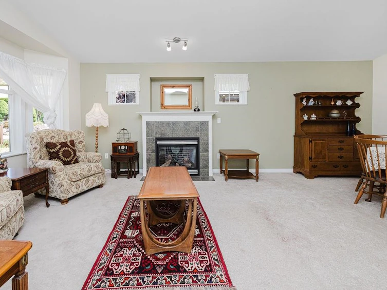 6317 Williams Place, Sechelt, BC, V7Z 0M6 - 6