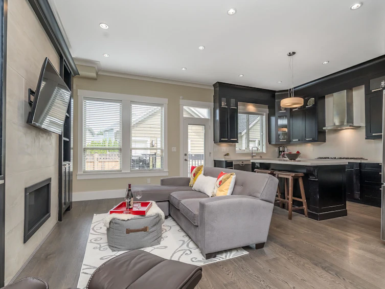 14743 32 Avenue, Surrey, BC, V4P 1Z8 - 14