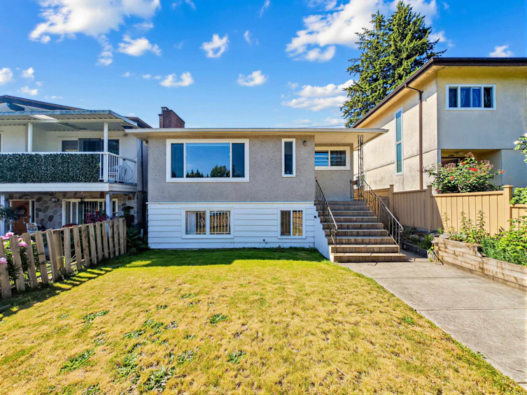 2514 E 27th Avenue, Vancouver, BC, V5R 1N1 - 24