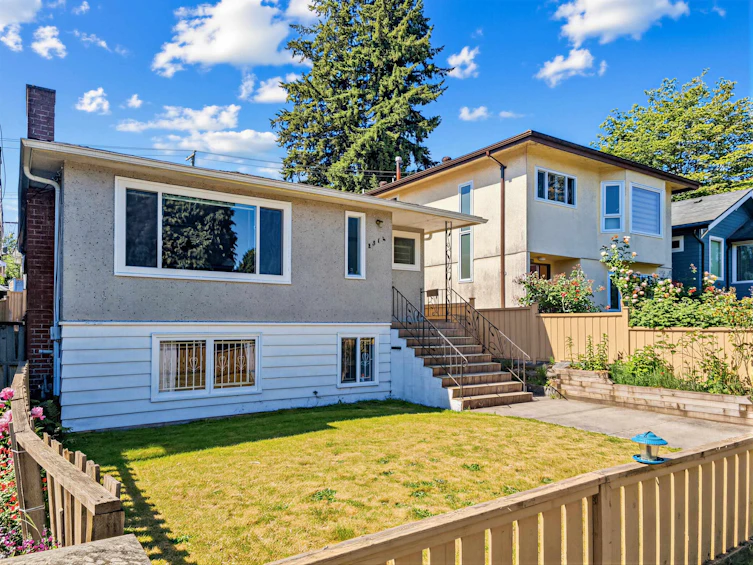 2514 E 27th Avenue, Vancouver, BC, V5R 1N1 - 25
