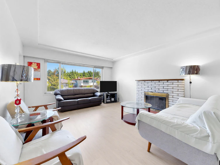 2514 E 27th Avenue, Vancouver, BC, V5R 1N1 - 2