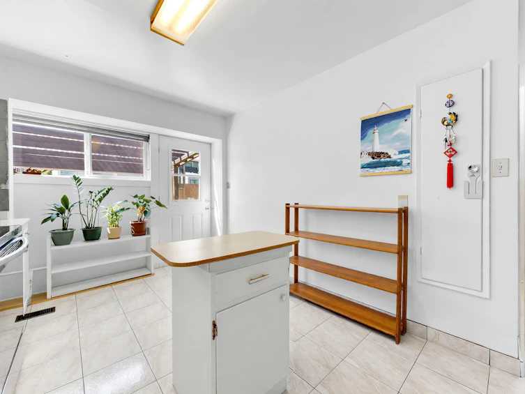 2514 E 27th Avenue, Vancouver, BC, V5R 1N1 - 10