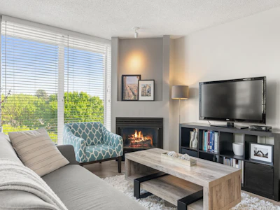 506-1135 Quayside Drive - 5