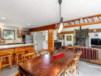6250 Eagle Drive - 5
