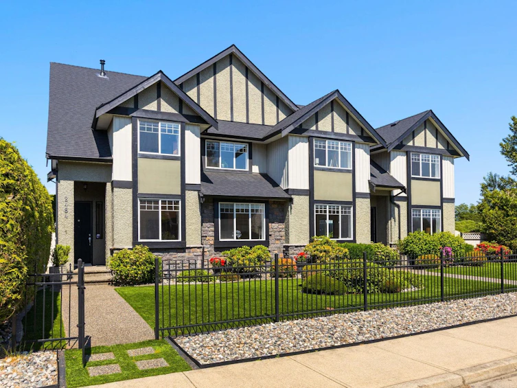 A-2484 Nile Gate, Port Coquitlam, BC, V3B 8B3