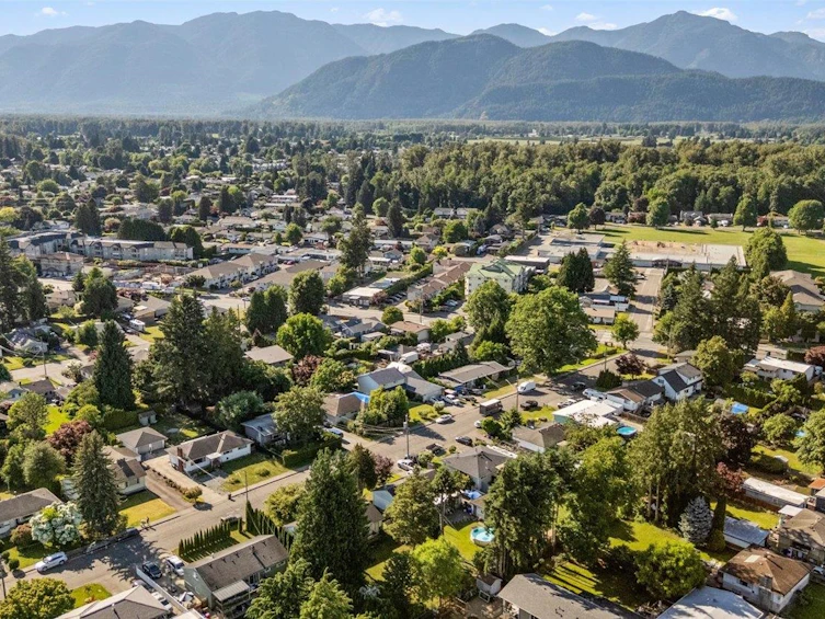 9740 Carleton Street, Chilliwack, BC, V2P 6E3 - 35