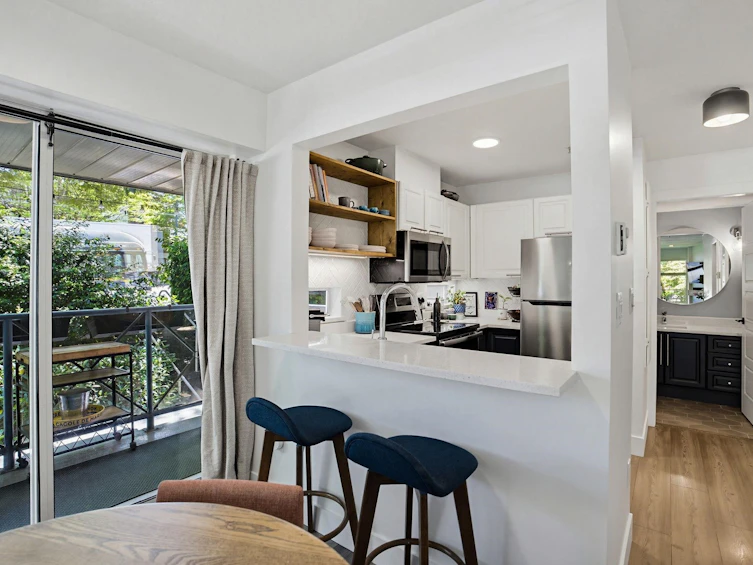 206-2388 Triumph Street, Vancouver, BC, V5L 1L5 - 8
