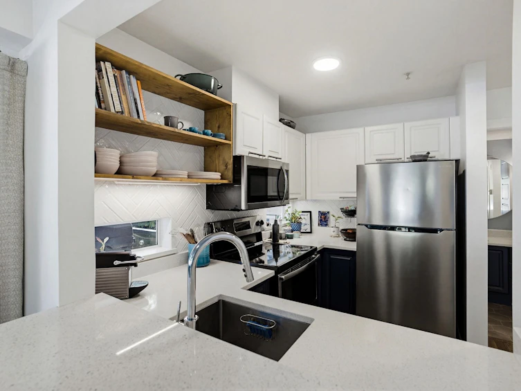 206-2388 Triumph Street, Vancouver, BC, V5L 1L5 - 11