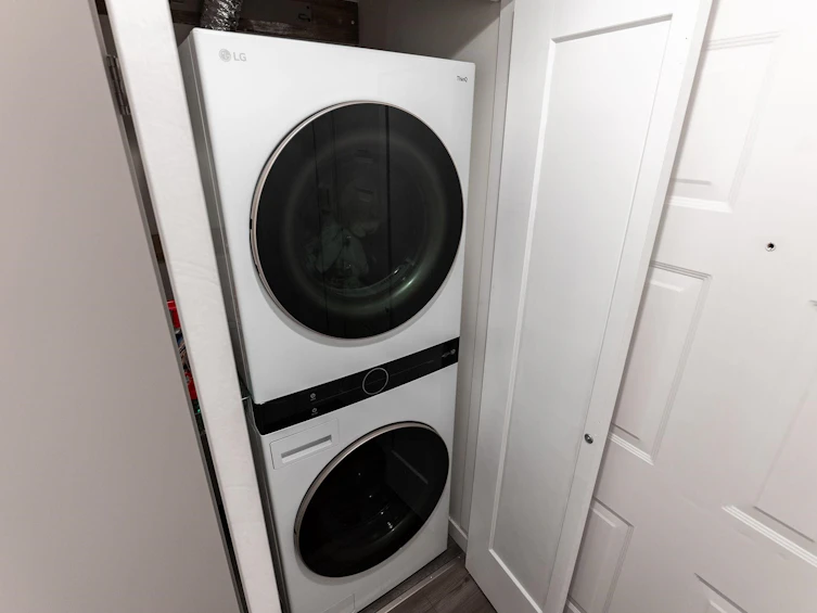 206-2388 Triumph Street, Vancouver, BC, V5L 1L5 - 27