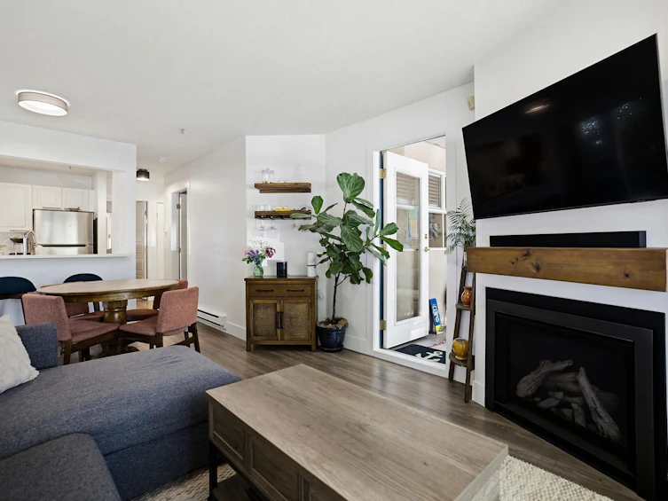 206-2388 Triumph Street, Vancouver, BC, V5L 1L5 - 6