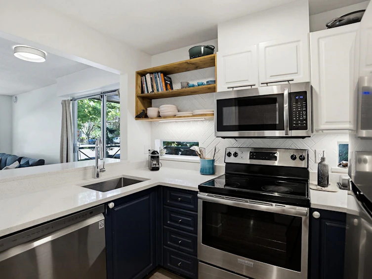 206-2388 Triumph Street, Vancouver, BC, V5L 1L5 - 10