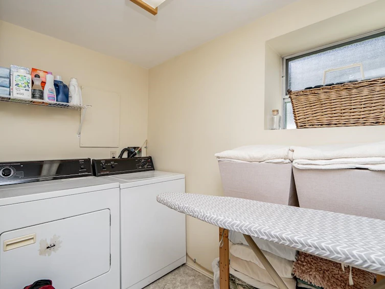 111 E 61st Avenue, Vancouver, BC, V5X 2B3 - 14