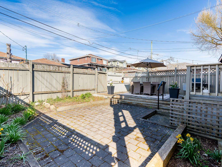 111 E 61st Avenue, Vancouver, BC, V5X 2B3 - 33