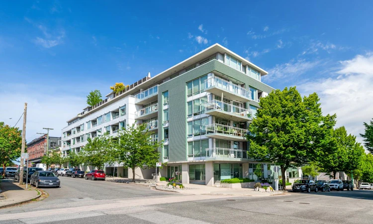 203-289 E 6th Avenue