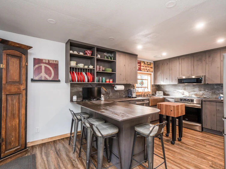 695 Hudson Bay Street, Hope, BC, V0X 1L4 - 9