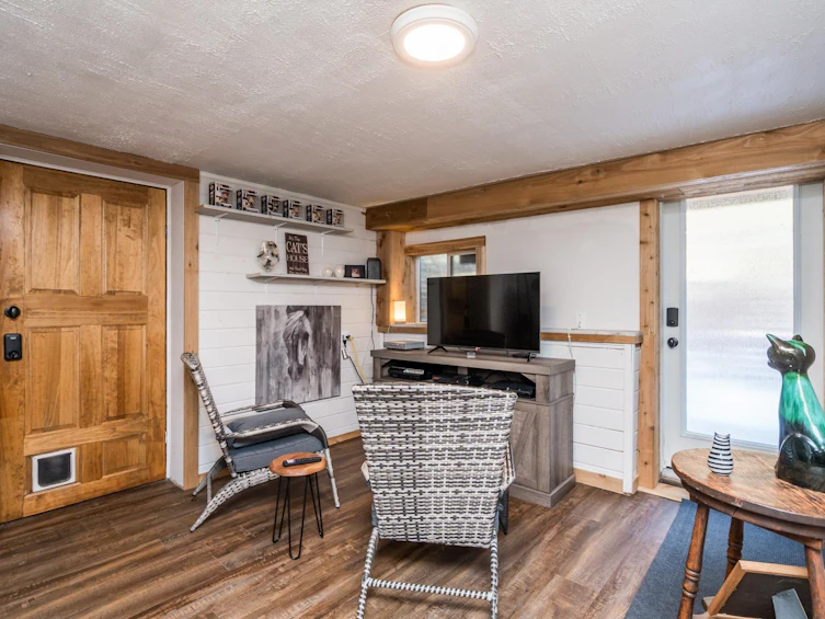 695 Hudson Bay Street, Hope, BC, V0X 1L4 - 28
