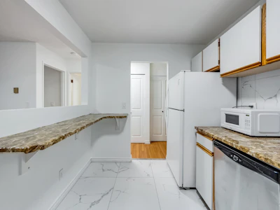 108-13364 102 Avenue - 4