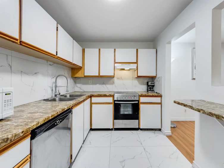 108-13364 102 Avenue, Surrey, BC, V3T 5L8