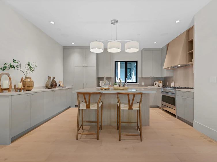 5663 Westport Road, West Vancouver, BC, V7W 1V3 - 8