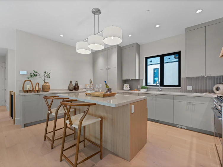 5663 Westport Road, West Vancouver, BC, V7W 1V3 - 9