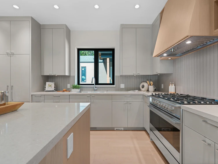 5663 Westport Road, West Vancouver, BC, V7W 1V3 - 10