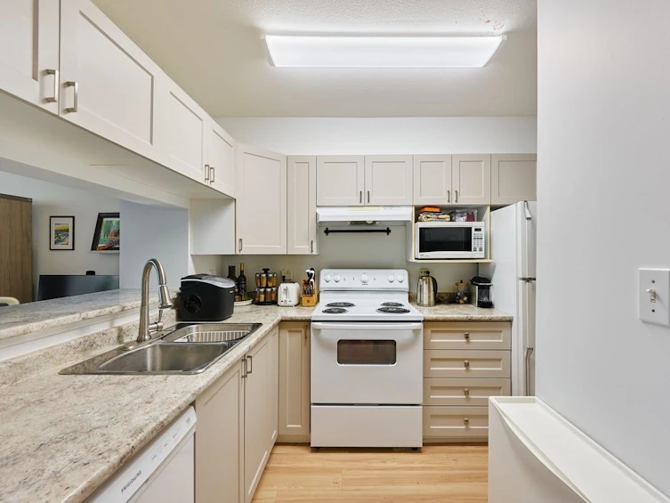 402-1190 Eastwood Street, Coquitlam, BC, V3B 7S1 - 7
