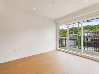 202-2235 E Broadway - 2