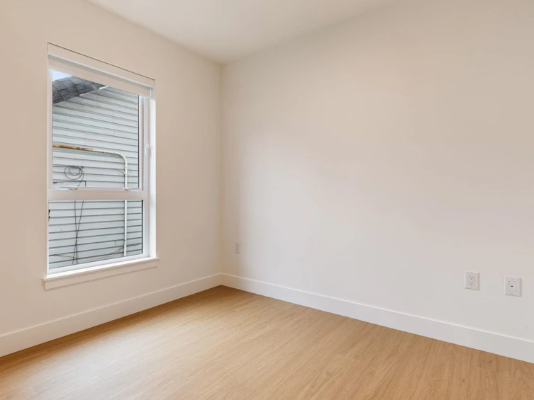 202-2235 E Broadway, Vancouver, BC, V5N 0J5 - 12