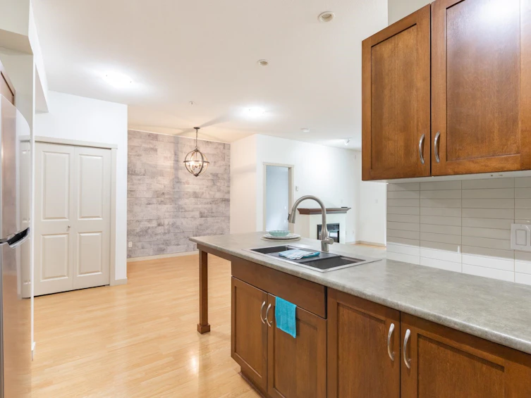 204-33328 Bourquin Crescent, Abbotsford, BC, V2S 1Y1 - 10