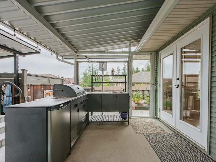 6319 Tower Street, Sechelt, BC, V7Z 0T7 - 6