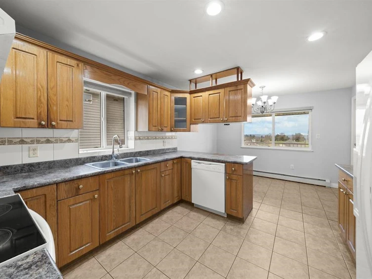 31449 Legacy Court, Abbotsford, BC, V2T 6W5 - 11