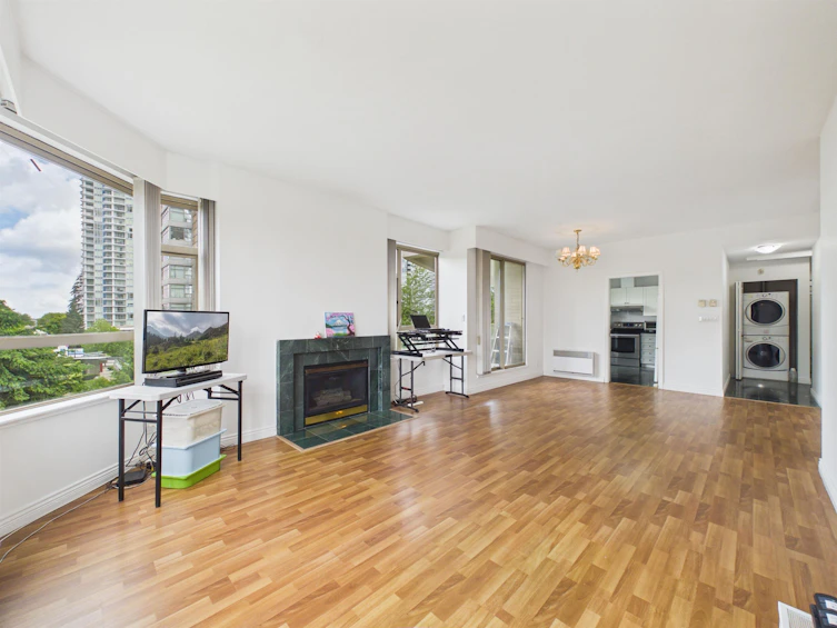 401-4830 Bennett Street, Burnaby, BC, V5H 4P6 - 7