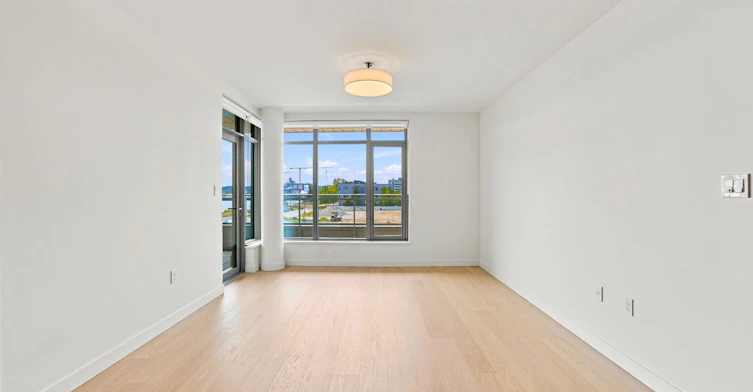 301-785 Harbour Way, North Vancouver, BC, V7P 0G5 - 5