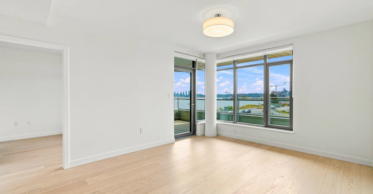 301-785 Harbour Way, North Vancouver, BC, V7P 0G5 - 4