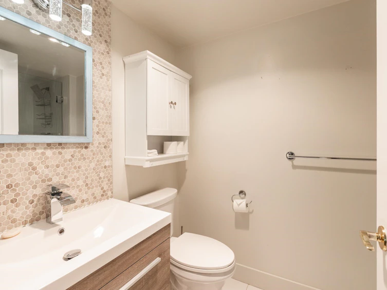 203-3170 Gladwin Road, Abbotsford, BC, V2T 5T1 - 26