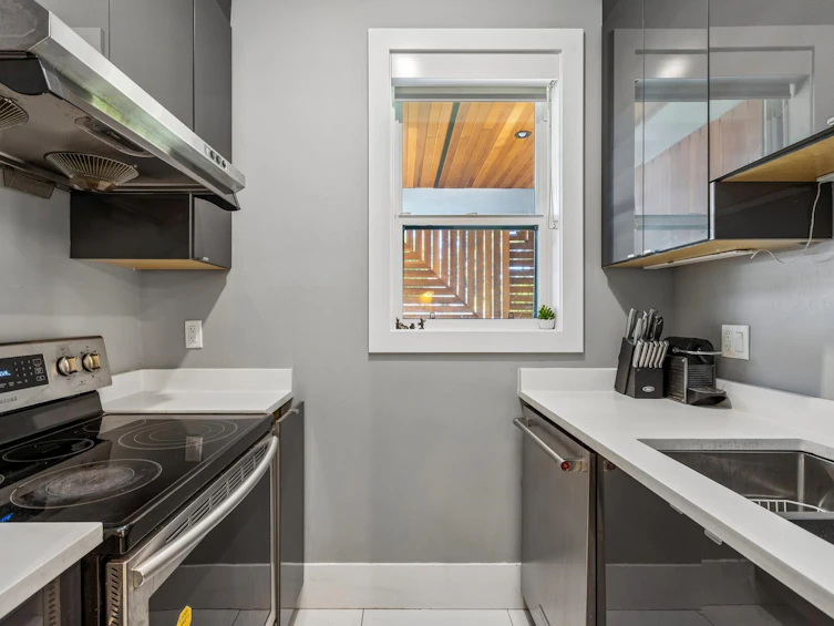 2553 Western Avenue, North Vancouver, BC, V7N 3L2 - 16
