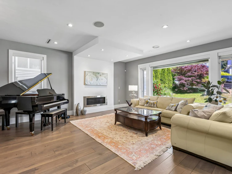 2553 Western Avenue, North Vancouver, BC, V7N 3L2 - 2